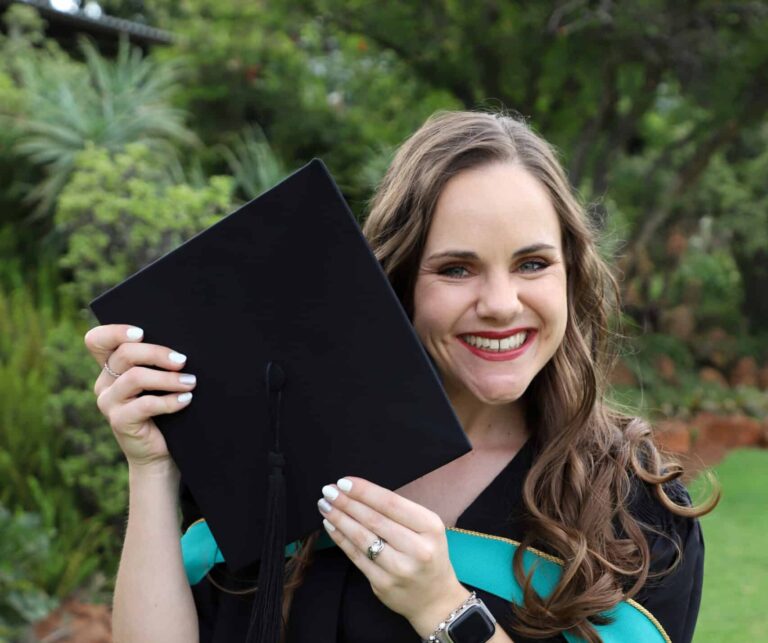 SACAP Alumni, Nadia Liebenberg, after receiving the Dean's Award in 2024 for the Bachelor of Social Science Honours in Psychology [BPsych Equivalent]